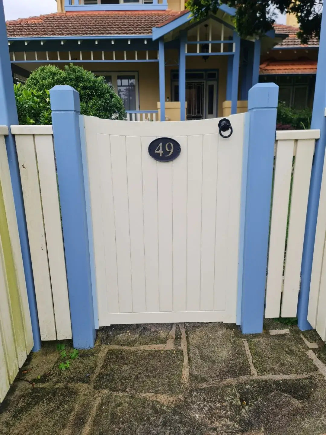 Brookfield Mk N solid timber pedestrian gate with curved top rail, primed