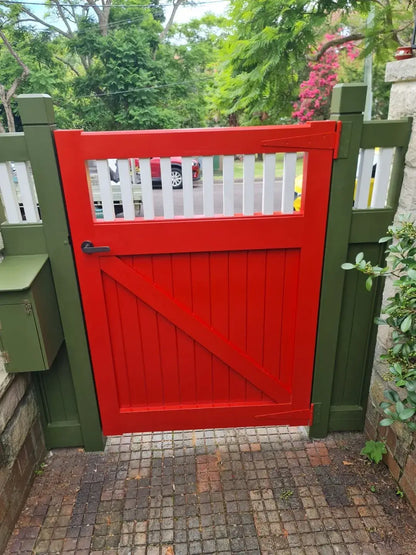 Rear of Buckingham Classic timber gate showing A-frame brace joinery