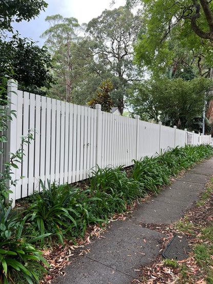 Classic Style Picket Fence 'Mk B'