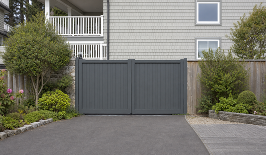 Collaroy solid timber driveway gate with flat top